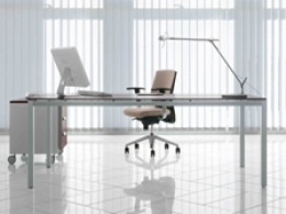 Scrivania pannellata con struttura metallica cm 100.